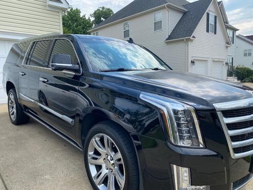 Photo 3 of 10 of 2015 Cadillac Escalade ESV Premium